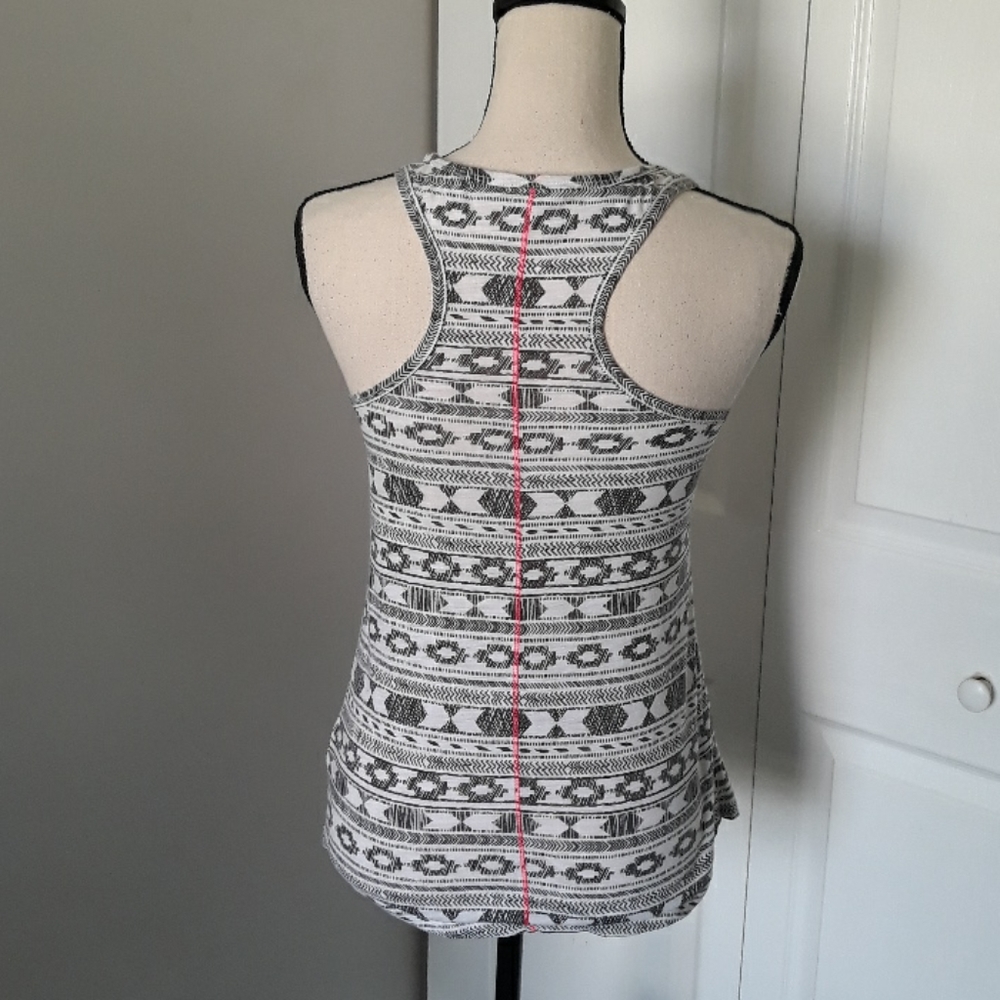 MOSSIMO Tanktop - Picture 4 of 9